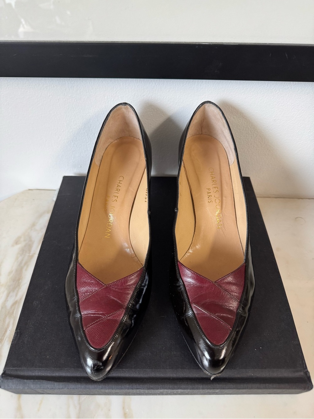 Charles Jourdan Black and Burgundy Leather Pointed Pumps